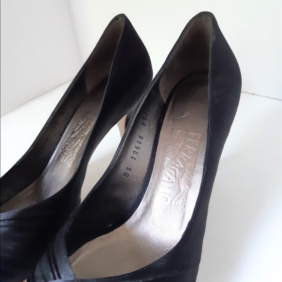 Salvatore Ferragamo Satin Pumps - Picture 6 of 7